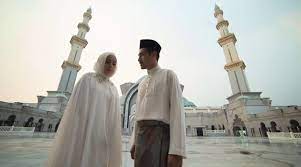 Bakal disiarkan di slot dahlia mulai 22 april 2016, setiap hari jumaat hingga ahad, pukul 6.58 petang. Mr Boss Miss Stalker Home Facebook