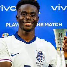 Bukayo Saka deserves this moment. Racially abused and tormented after he  missed his penalty vs Italy in 2021. Had the balls to step up today and bag  in the shootout. Starboy 👏🏻🏴󠁧󠁢󠁥󠁮󠁧󠁿
