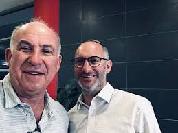 Eli Rabinowitz Chai FM