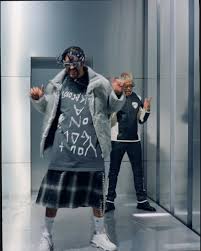 Translation of 'dákiti' by bad bunny from spanish to english. Access Bad Bunny On Twitter Spotify Global 1 Dakiti 7 808 626 10 Days At 1