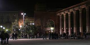 Alle colonne di san lorenzo, la notte dopo gli spari: Colonne Di San Lorenzo Milan Zonzofox