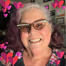 Sunday's are for self care and sewing ☺️ . #emporiumthreads  #subscriptionbox #tracywristlet #lindshandmadedesigns #sewingpattern  #handmadegifts #tistheseasun #sundayfunday