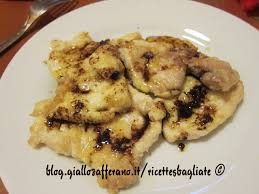 Una volta cotto, servite subito il pesce spada gratinato. Pesce Spada Croccante In Salsa Agrodolce