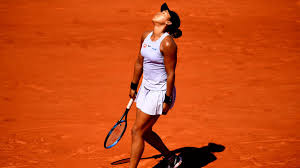 She was born to a czech mother and russian father dmitriy, a former boxer and her. French Open 2019 Naomi Osaka Scheitert In Runde Drei An Katerina Siniakova Eurosport