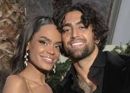 Sarah Brice's Instagram, Twitter & Facebook