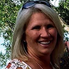 Lori Strom's Instagram, Twitter & Facebook