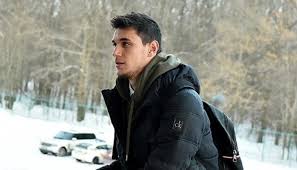 Born 27 november 1995) is a ukrainian professional footballer who plays as a striker for belgian club gent and the ukraine national team. Futbol Roman Yaremchuk Pokidaet Raspolozhenie Sbornoj Ukrainy