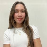 Ariana Mayo's Instagram, Twitter & Facebook