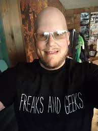 I got my new Freaks and Geeks shirt!