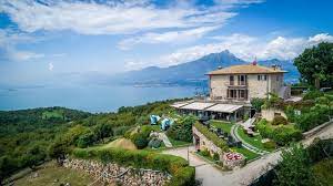Pietra miliare della ristorazione e dell'ospitalità di qualità sulle sponde del lago di garda , la casa degli spiriti si prepara, il prossimo 8 giugno, a spegnere le sue prime 25 candeline. Verona Casa Degli Spiriti Compie 25 E Riparte Dalla Cucina Delle Origini Mangiaebevi