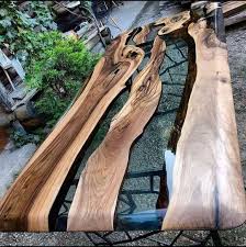 The Clear Resin Is Absolutely Stunning In 2020 Resin Table Wood Resin Table Resin Furniture