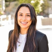 Liza Blum's Instagram, Twitter & Facebook