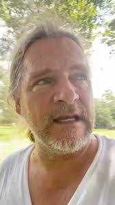 Live Chat with Frank Hannon