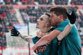 In the game fifa 21 his overall rating is 78. Noa Lang Helpt Ajax Er Bij Fc Twente Weer Bovenop Trouw