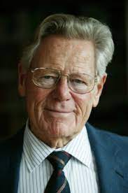 Hans küng is a famous swiss catholic priest who was peritus at vatican ii, and is professor emeritus at the university of tübingen. Renowned Philosopher And Theologian Hans Kung Speaks At Acmcu Acmcu