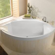 Eine elegante freistehende badewanne ist ein highlight für ihr wellness vergnügen nicht nur für das große badezimmer eignen sich diese badewannen. Kleine Badewannen Die Besten Modelle Furs Mini Bad