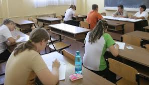 • prezentarea unor modele de subiecte complet rezolvate şi a unor teste propuse spre rezolvare pentru. Incepe Bacalaureatul Primul Hop Proba OralÄ De LimbÄ RomanÄ DeÈteptarea Ziarul BacÄului