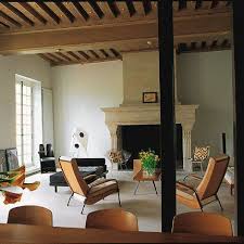 Un Appartement Au Style Contemporain Et Vintage Dans Paris Appartement Salon Industriel Decoration Maison