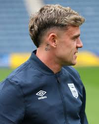 Checking out the surroundings. 🏟️