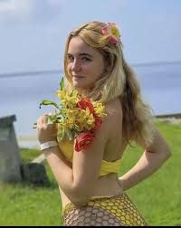 Vestalyn, joven, fresca y ardiente! | Pornografía adolescente gratis Jpg