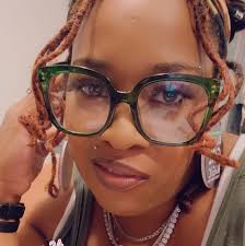 Bow down to the King. KING KILLMONGER THIS CLOWN PRETENDS to BE BAT.AND  BAT. AND WHAT ARE YOU SUPPOSED TO BE? ع ン