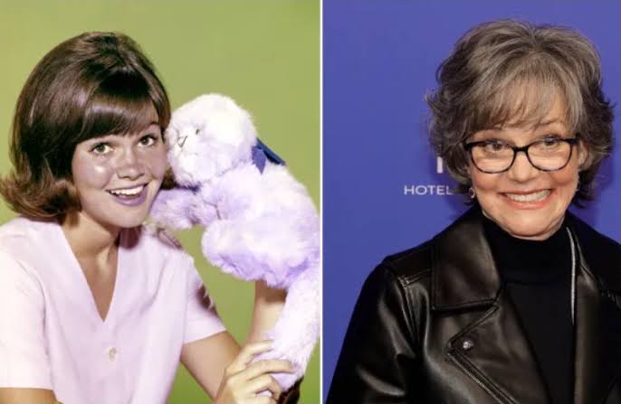 SALLY FIELD (78) – Eiríkur Jónsson