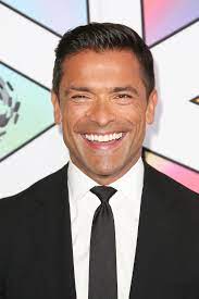Bislang hat man in „riverdale viel über ihn gehört, doch zu gesicht bekam man ihn bislang nicht: Wegen Riverdale Rolle Mark Consuelos Kids Schamten Sich Promiflash De