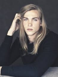 Im Not Sure Who This Guy Is But Lordy Hes Beautiful Long Hair Styles Men Boys Long Hairstyles Long Hair Styles
