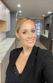 Kelli Calkins's Instagram, Twitter & Facebook