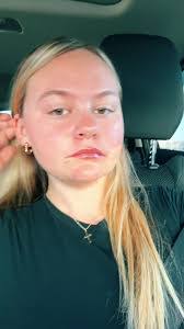 Alyssa Lomas's Instagram, Twitter & Facebook