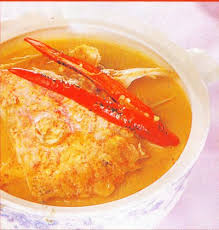 Resep ikan salem siram saus praktis 2. Gulai Kepala Ikan