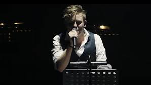 Siklósi örs az aws zenekar énekese. 9bqvylmdkah7zm