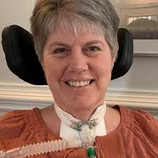 Shelly Hoover's Instagram, Twitter & Facebook