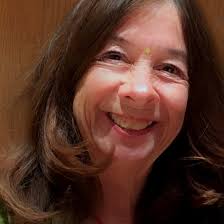 Laurie Rossi's Instagram, Twitter & Facebook