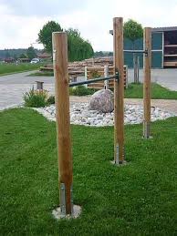 Holzzaune Rundholzprodukte Holz Im Garten Roland Krammer Petting Spielgerate Holz Im Garten Garten Spielplatz Reckstange Garten