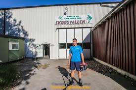Det här är en uppskattad funktion som gör att du får ut så mycket som möjligt av din prenumeration. Idag Far Ni En Atertraff Med Joakim Andersson Som Har Skrivit Pa For Hv 71 Hockeyspelare Fran Munkedal Och Som Bl A Spelat I Detroit Red Wings Tillsammans Med Legenden Nicklas Lidstrom