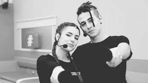 Meglio il ballo, con almeno tre ← amici 16: Amici 16 Michele Perniola Smentisce Il Flirt Con Federica Carta Siamo Molto Amici Per Questo Piangeva Cosi Tanto Per La Mia Eliminazione Isa E Chia