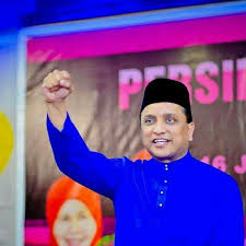 Datuk seri reezal merican bin naina merican is a malaysian politician. Reezal Merican Naina Reezal Merican Naina Merican