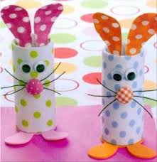 10 Tolle Diy Ideen Was Man Mit Kindern Aus Klopapierrollen Basteln Kann Bricolage Paques Activite De Paques Lapin De Paques