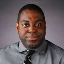 New chief shakes up executive ranks at American Airlines