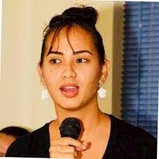 Cindy Rettman's Instagram, Twitter & Facebook