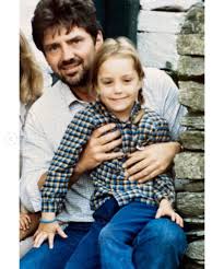 Sep 19, 2019 · the public is endlessly fascinated by kate middleton, devouring information about her style, her parenting skills, her philanthropic endeavors, and even her hair.it should be no surprise, then. Kensington Palace Shares Photo Of Kate Middleton Her Dad Michael On Father S Day