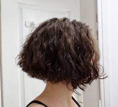 Comment couper ses cheveux au carre. Epingle Sur Coiffures