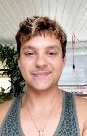 Dear beautiful people, In a month I'll be relocating to Jerusalem to spend  the whole semester in the School of Visual Theatre as an exchange student  coming from Rietveld Academie in Amsterdam