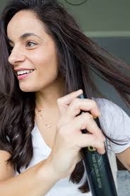 Place the base of the iron near the root of your hair, handle side up and tip facing downward. A Review Of The L Ange Curling Wand Pumps Push Ups