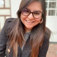 200+ perfiles de «Pat Solano»