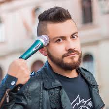 Cristian Abril Comediante