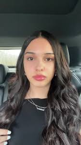 Arianna Blake's Instagram, Twitter & Facebook