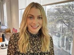 Erin Schilling's Instagram, Twitter & Facebook