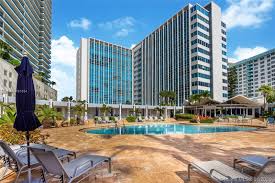 Crystal House Condos 5 Sold Crystal House 5055 Collins Av Miami Beach Florida 33140
